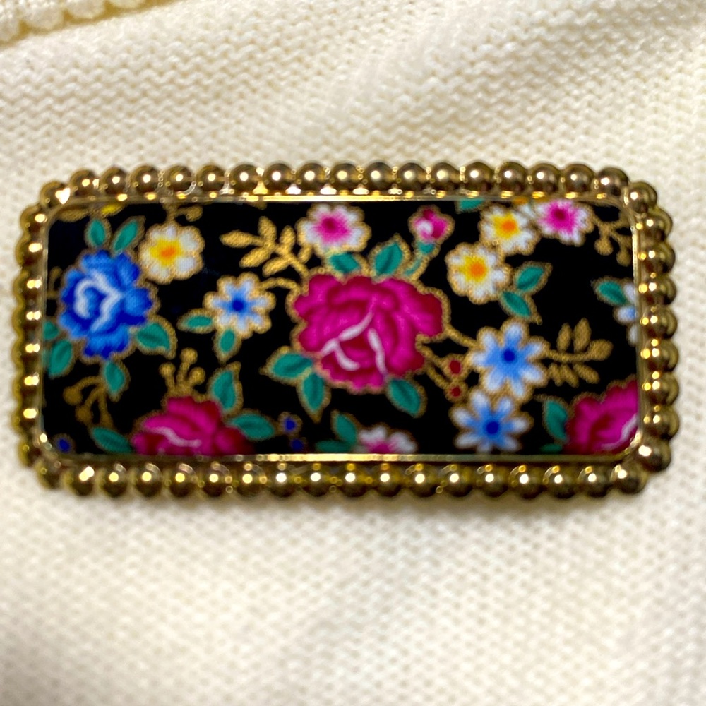 Black Korean Vintage clip